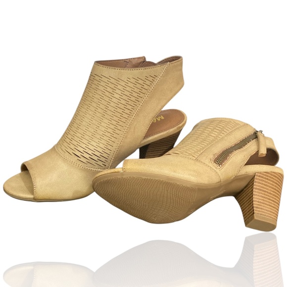 Women's Shoes size 7M, Wishes Butterscotch color, Peep Toe Side Zip Ankle Bootie - Picture 1 of 7